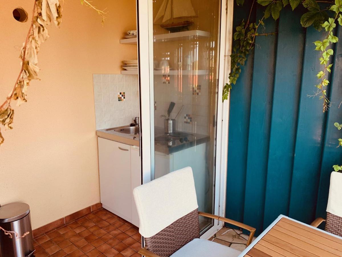 Cozy D&D Apartamento Jelsa  Exterior foto